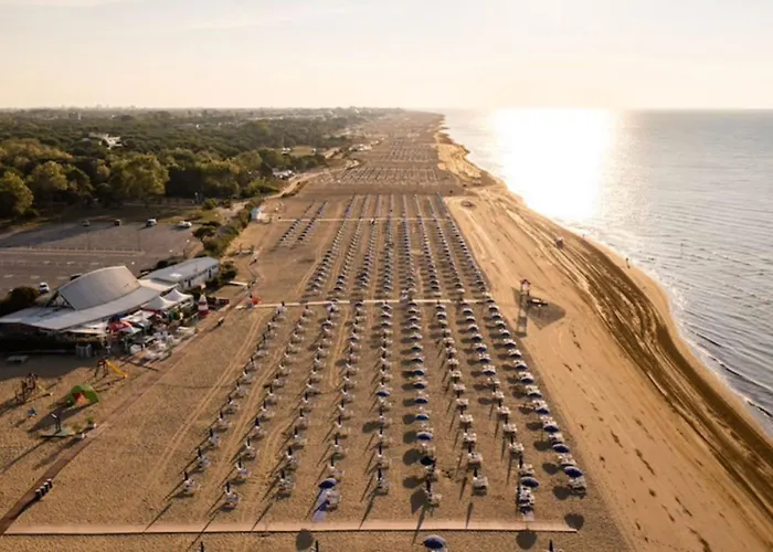 Апартаменти Beachside Comfort On First Floor *